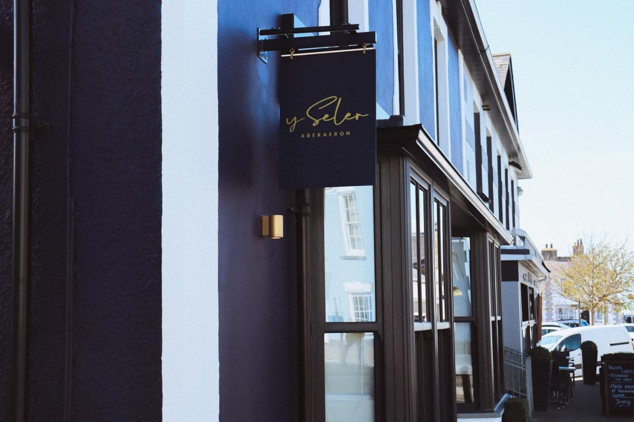 Y Seler Hotel Aberaeron Bagian luar foto