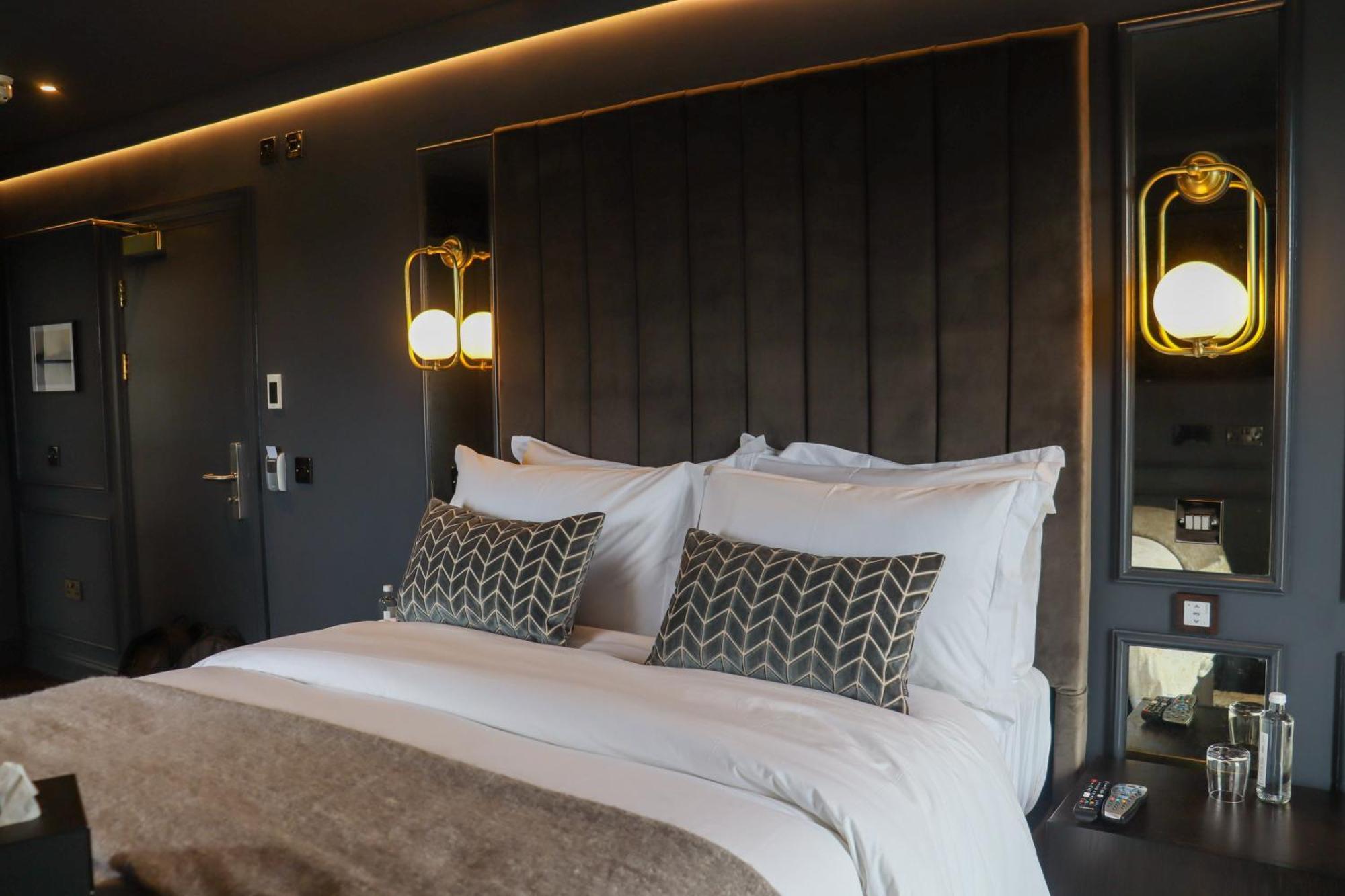 Y Seler Hotel Aberaeron Bagian luar foto